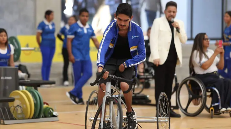 Equipo moderno a paraatletas 4